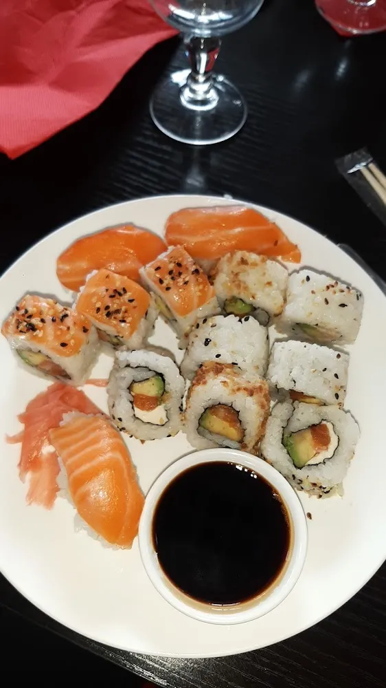 Sushi Saumon